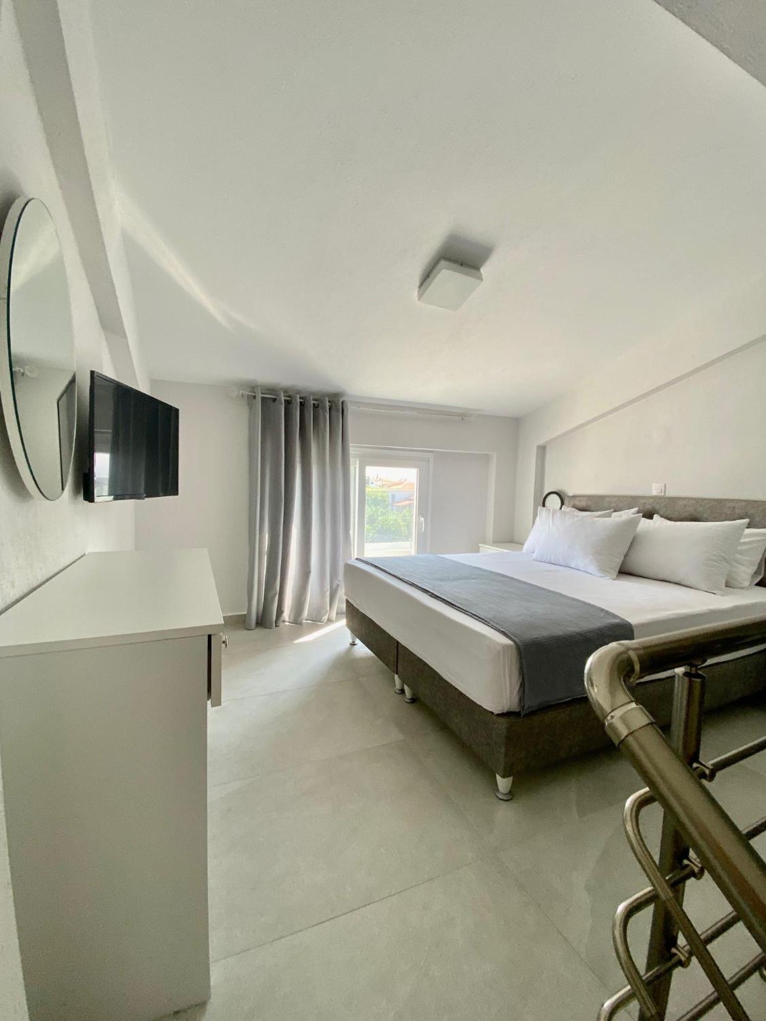 Interni Luxury Living Apartment Nikiti  Exterior photo